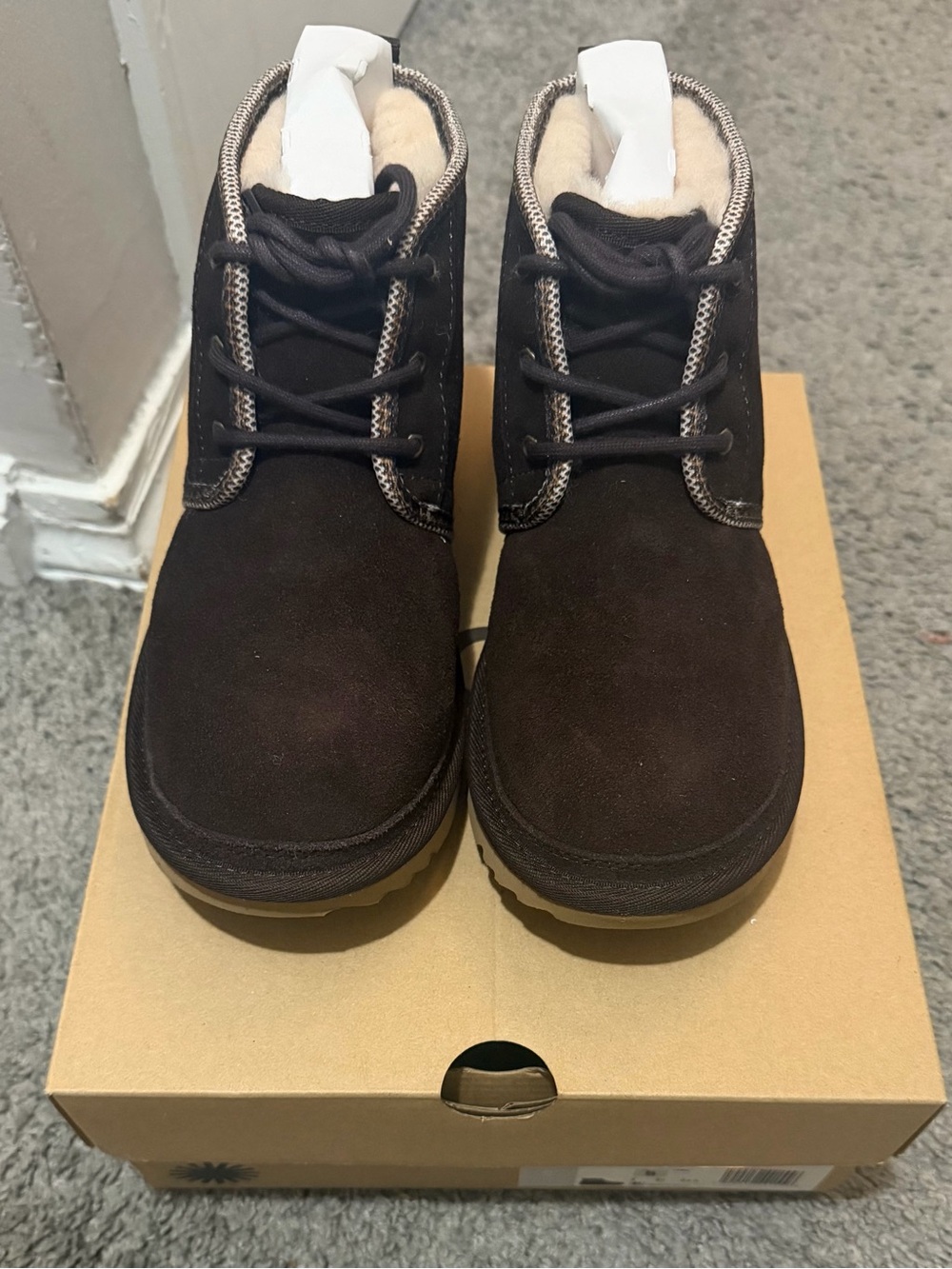 Big kids UGG NEUMEL Tasman Boots size 5 BRAND NEW DARK BROWN
